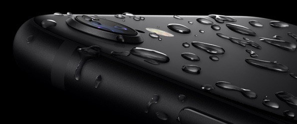 Nový Apple iPhone SE (2020) s voděodolným a kompaktním tělem z modelu iPhone 8